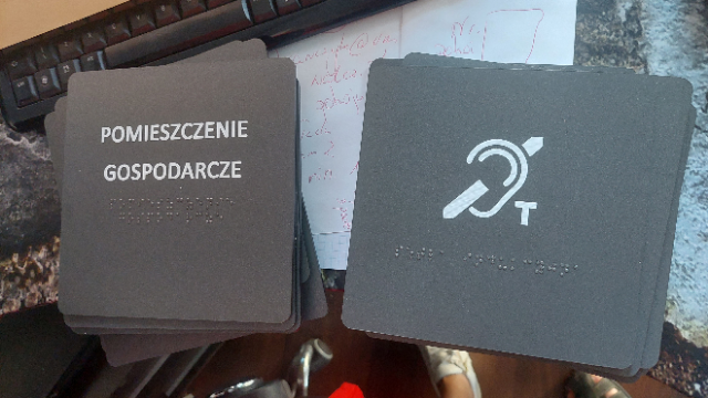 Tabliczki  z alfabetem Braille'a 